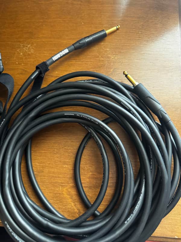 Mogami Platinum Guitar-30 1/4" TS to 1/4" TS - 30' 2010s - Standard image 1