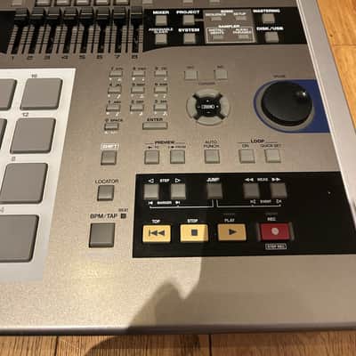 Roland MV-8000 2000s - Silver image 8