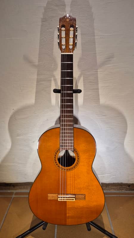 Yamaha CG-120