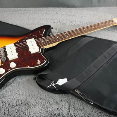 Fender Traditional II 60s Jazzmaster 2022 - 3-Color Sunburst - Japan image 20