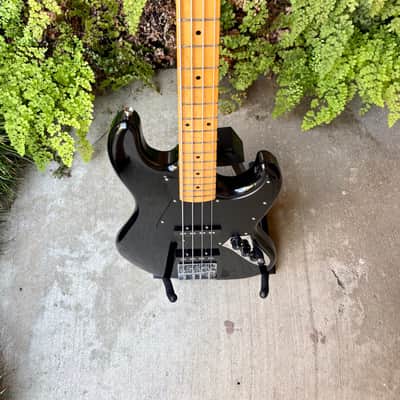 Tagima TW-73 Black Jazz  Bass w/ Hard Case + Extras image 4