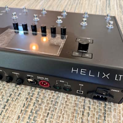 Line 6 Helix LT 2025 with Backpack - Present - Black image 3