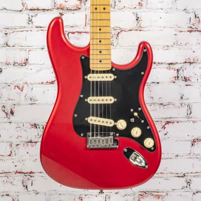 Fender - 2005 American Standard Stratocaster Electric Guitar - Candy Apple Red - w/HSC - x0559 - USED image 1