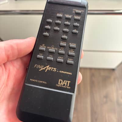 Grundig Fine Arts DAT 9009 Mitte der 90 er - schwarz image 4