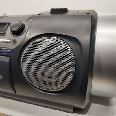 JVC Ghettoblaster CD System Scratch Drum Pad Boombox with Remote 2000 Grey image 2