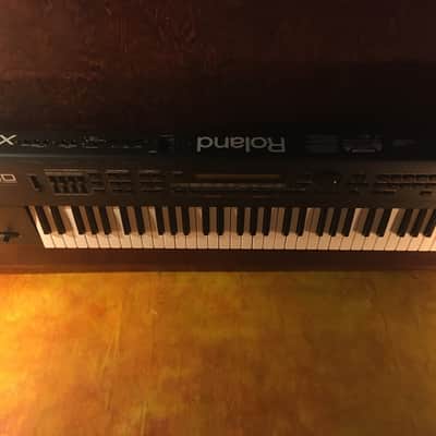 Roland XP-30 61-Key 64-Voice Expandable Synthesizer 1999 - 2004 - Black