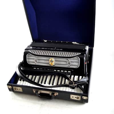 Top German Made Accordion Weltmeister Supita 120 bass - DOUBLE TONE CHAMBER - Cassotto - Video image 20