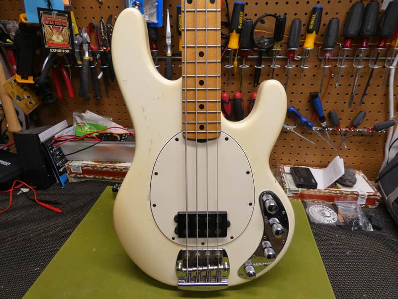 Ernie Ball Music Man StingRay 4 H 1991 - 1998 | Reverb