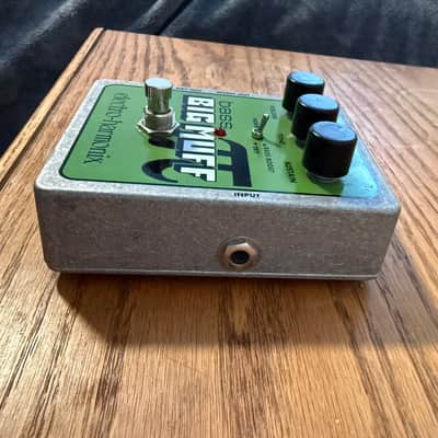 Electro-Harmonix Bass Big Muff Pi Distortion / Sustainer 2008 - Present - Green image 3