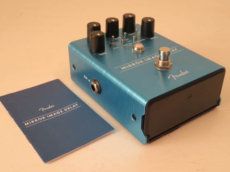 Fender Mirror Image Delay