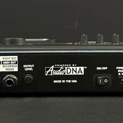 Digitech BNX3 GeNetX Bass Workstation Multi-Effects Pedal w/ 8-Track Recorder, Bag & Manual image 6