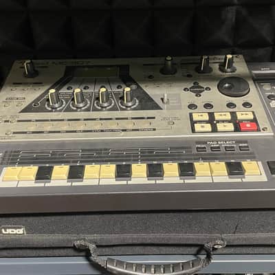Roland MC-307
