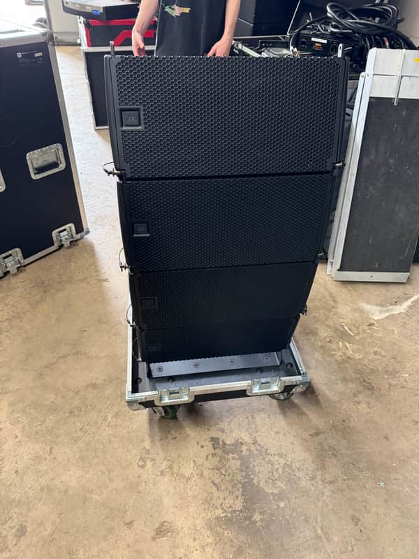 JBL SRX906LA 880W Powered Line Array Loudspeaker - 4 Pack with Case image 1