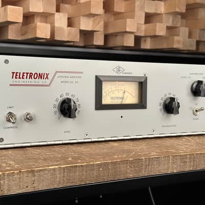Universal Audio Teletronix LA-2A Leveling Amplifier / Optical Compressor. Original! LA 2A LA2A 2 A. MINT! image 2