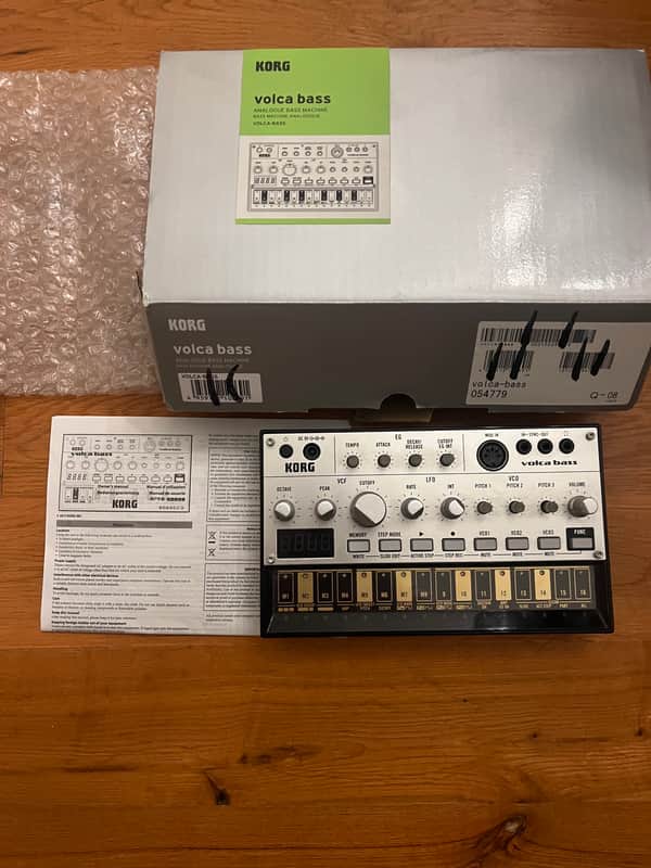 Korg Volca Bass Analog Bass Sequencer/Synthesizer 2013 - Present - Silver/Black image 1