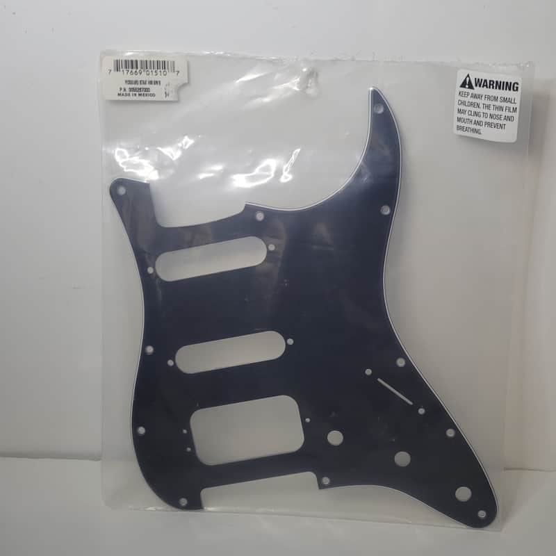 Fender 005-5267-000 American Deluxe Stratocaster HSS 11-Hole Pickguard 3-Ply 2010s - Black image 1