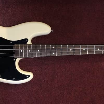 Fender Modern Player Jazz Bass 2013 -2014 image 2
