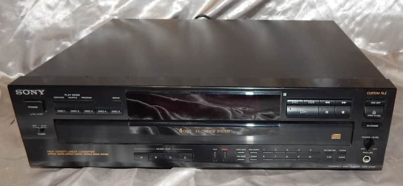 Sony CDP-C545 5 DISC Cd player with optical digital output image 1