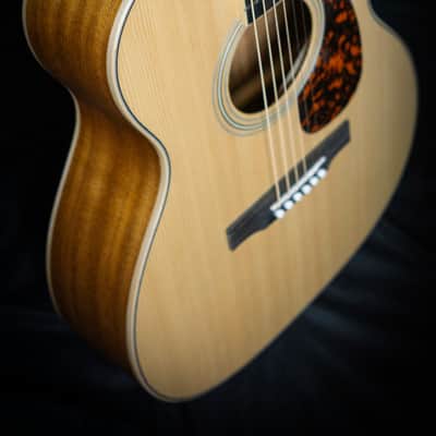 Larrivée OM-02 Acoustic Guitar image 7