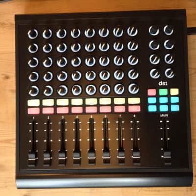Livid DS1 midi mixer controller image 1