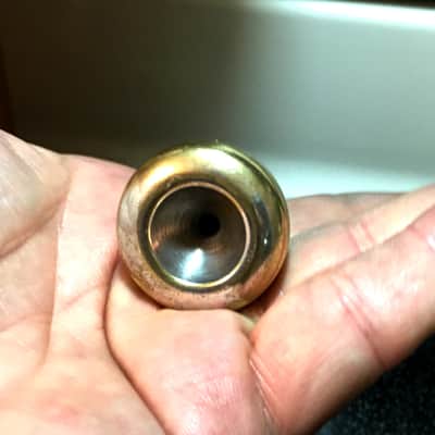 GOLD PLATED VINTAGE RUDY MUCK CUSHION 13C RIM CORNET MOUTHPIECE MID 1950'S VERY GOOD SHAPE ORIG FIN 90% APROX. image 12