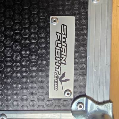 Swan Flight Custom Pedal Board 2023 - Silver and black image 2