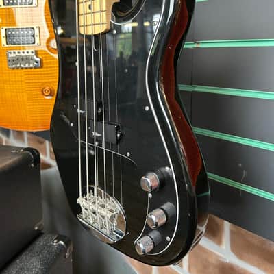 Lakland Skyline Series 44-64 Black Gloss 2006 Electric Bass image 5