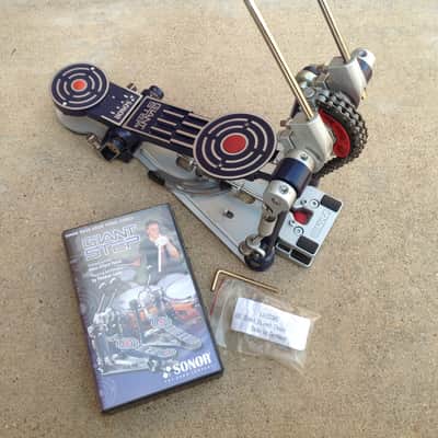 Sonor Giant Step Twin Effect Bass Drum Pedal W/Dock and Extra Chain image 1