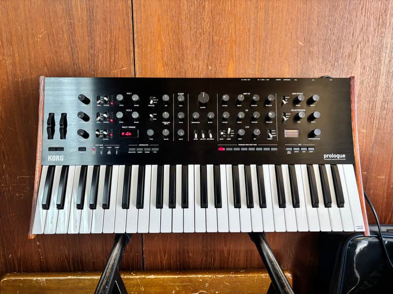 Korg Prologue 8 Polyphonic 49-Key 8-Voice Analog Synthesizer | Reverb