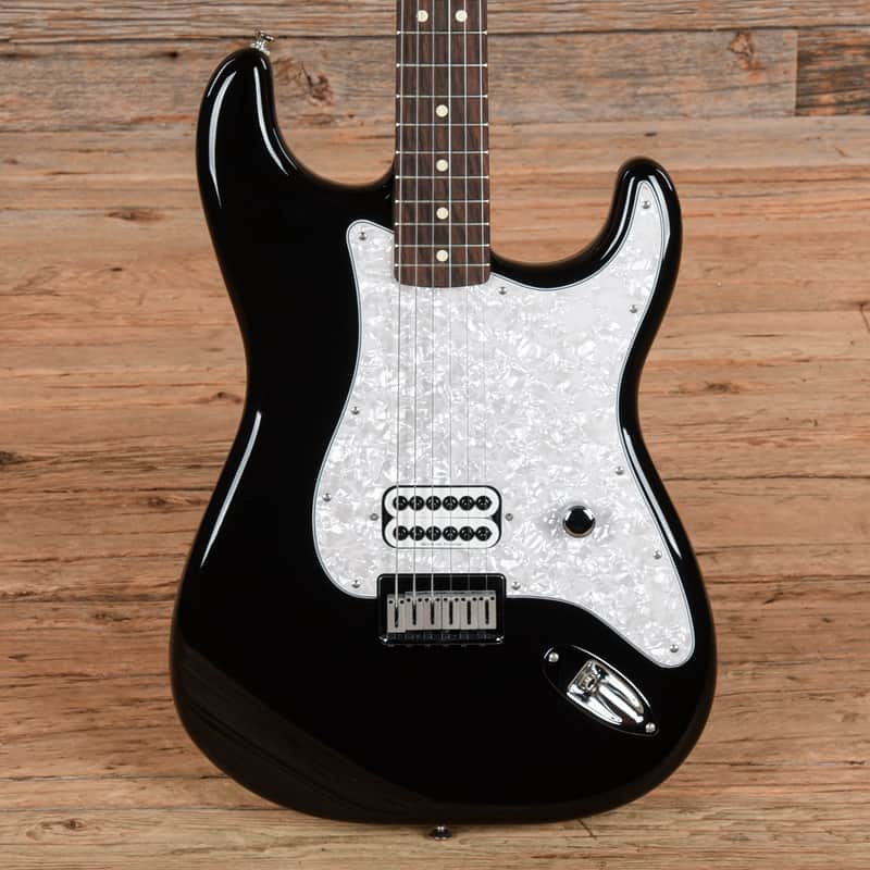 Fender Tom Delonge Stratocaster Black 2023
