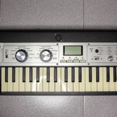 Korg MicroKorg XL 37-Key Synthesizer/Vocoder + MicroBAG