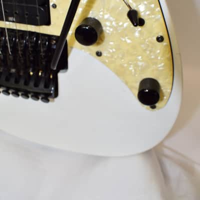 2006 Ibanez RG350DX Electric Guitar, White image 4