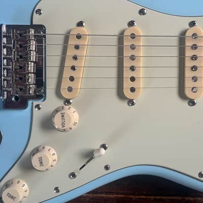 Fender MIJ Hybrid 60s Stratocaster Relic 2019 | Thermal Shock Nitro | Hand Wound image 6