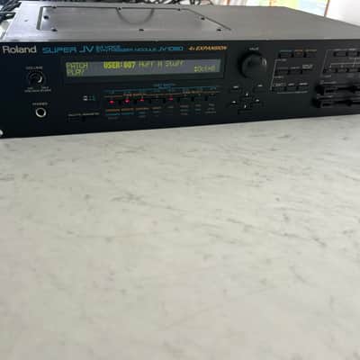 Roland JV-1080 64-Voice Synthesizer Module 1994 - 2001 - Black