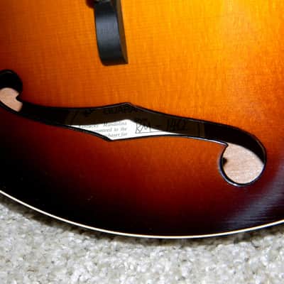 Kentucky KM-140 Standard A-Style Mandolin 2020s - Sunburst W/Matching Bag image 2