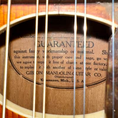 Fantastic Gibson Style A Mandolin 1917 Natural, Original Pickguard & Case, Includes a fresh Pro Setup ! image 10