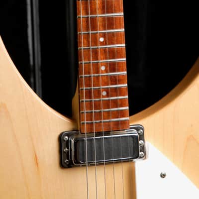 Rickenbacker 330 Mapleglo Semi-Hollow Electric Guitar 2024 Pre-Owned image 5