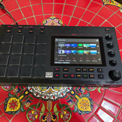 Akai MPC Live Standalone Sampler / Sequencer 2017 - 2020 - Black image 4