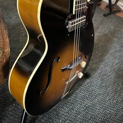 Silvertone H51 cutaway 1950s - Tobacco burst image 11