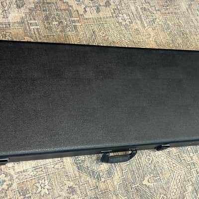 Epiphone Goth Thunderbird IV 4-string bass - with Gibson hard case image 22