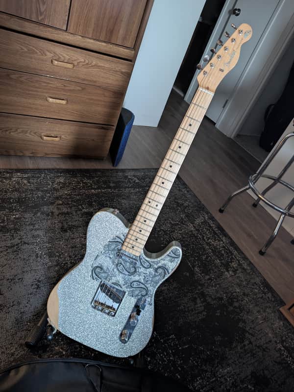 Fender Brad Paisley Road Worn Telecaster 2017 - 2019 - Silver Sparkle