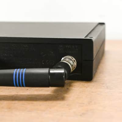 Shure ULXS14 Belt Pack Wireless System - 662-698 MHz (NO POWER SUPPLY) CG0128J image 7