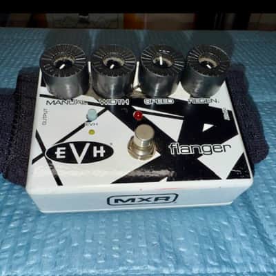 MXR EVH117 Flanger 2007 - Present - White image 1