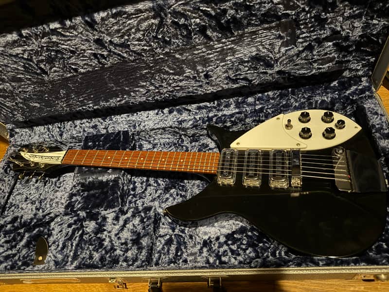 Rickenbacker 325V63 1985 - 2001 - Jetglo image 1