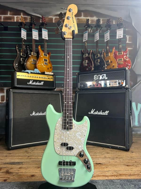 Fender American Performer Mustang Bass 2018-2019 | Reverb Canada