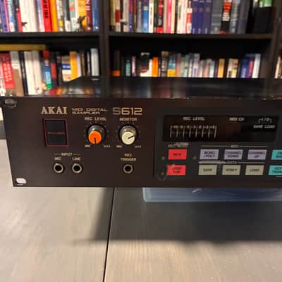 Akai S612 MIDI Digital Sampler 1985 - Black image 2