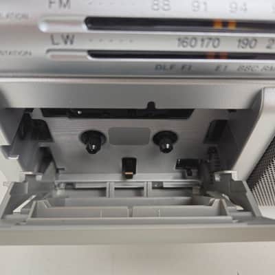 Sony - CFM-20L - Radio Cassette recorder - As New image 3
