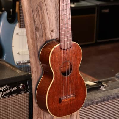 Martin Style 2 Mahogany Soprano Ukulele 1930s - Natural image 3