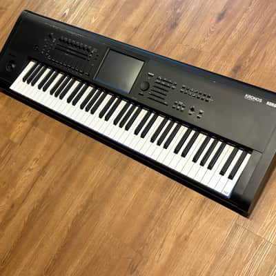 Korg Kronos 3 73 Workstation image 2