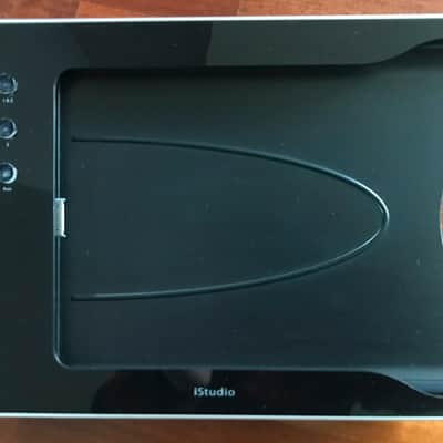 Behringer iStudio iS202 iPad Docking Station and Interface 2010s - Black image 3